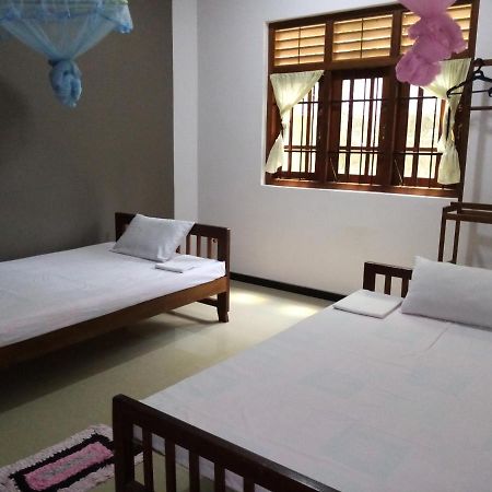 Hotel Sunny Side 89 à Galle Extérieur photo