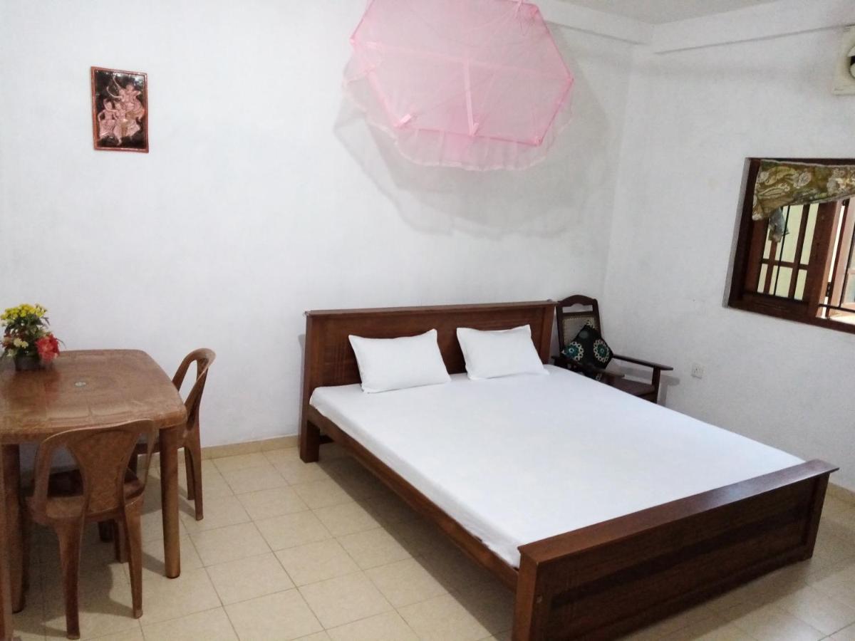 Hotel Sunny Side 89 à Galle Extérieur photo