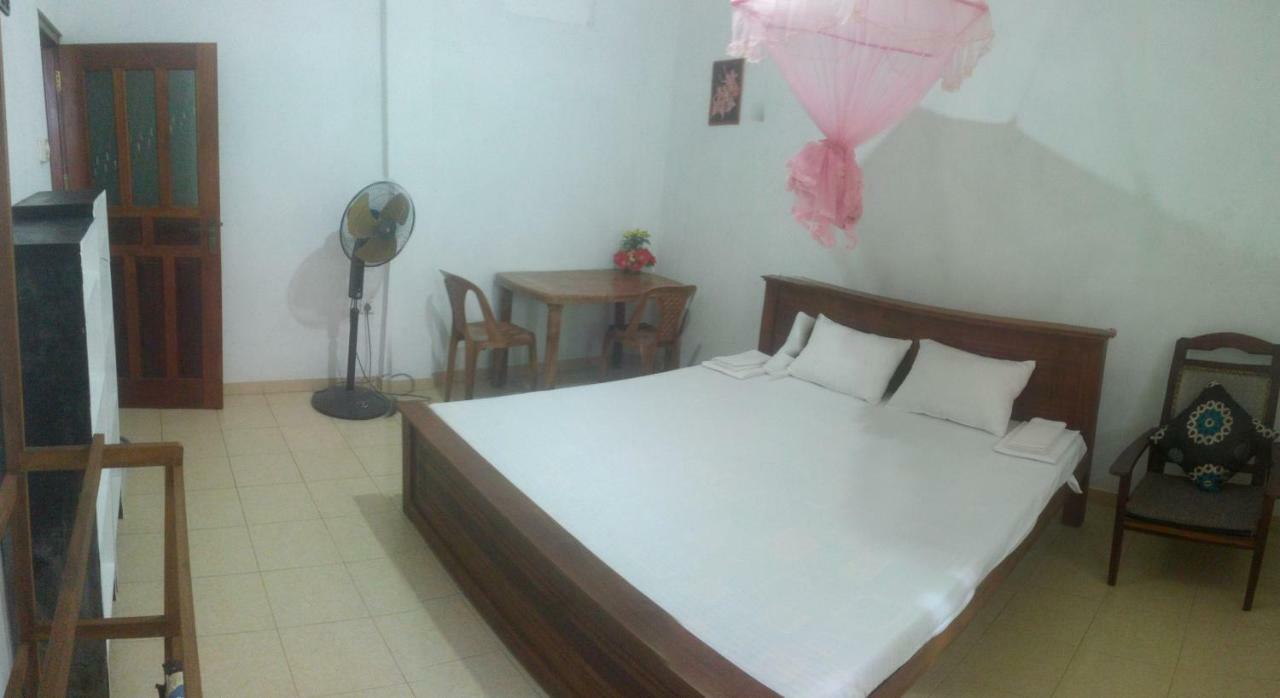 Hotel Sunny Side 89 à Galle Extérieur photo